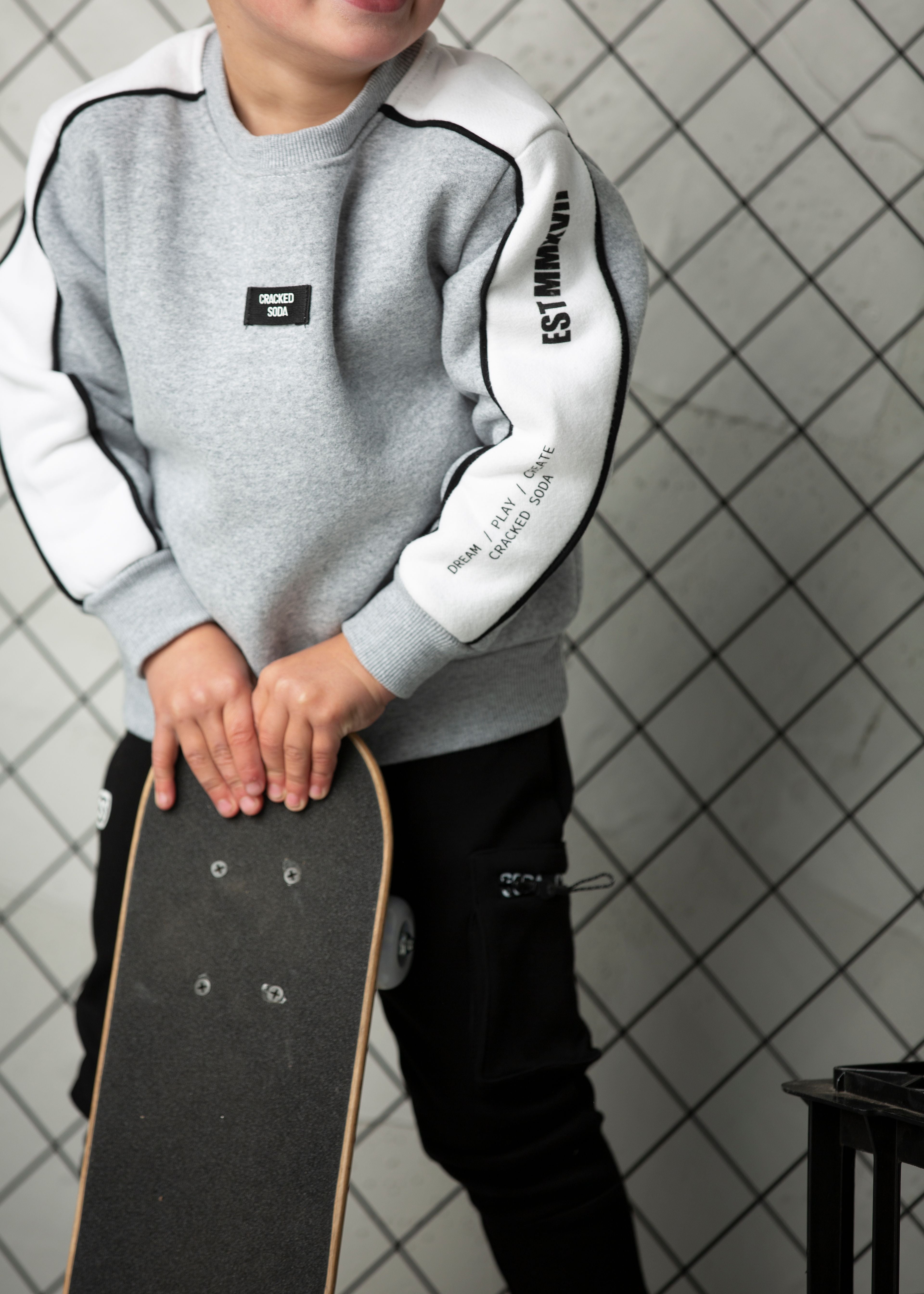 Carter Detailed Crew - Grey/White-Clothing-Cracked Soda