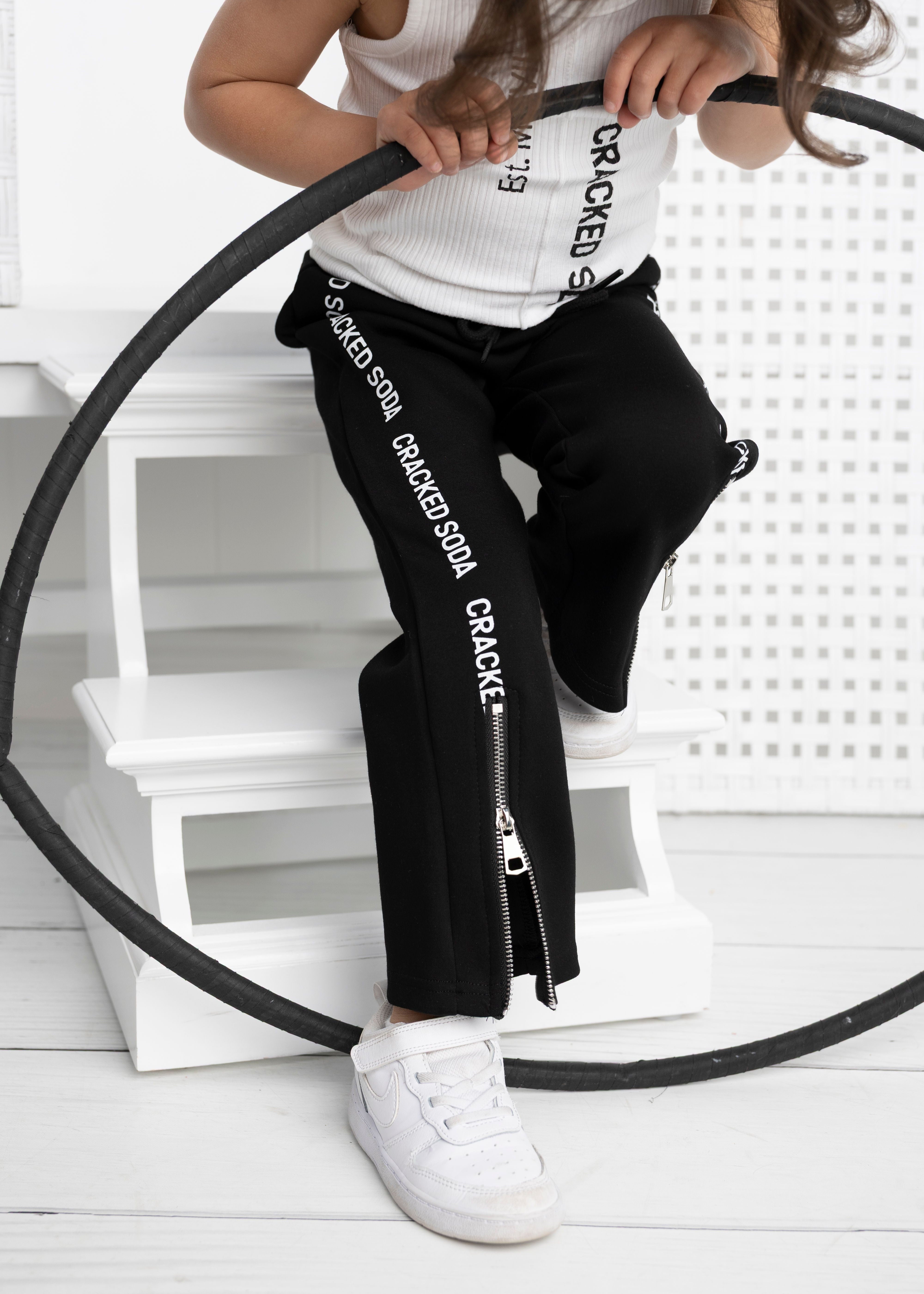 Harper Detailed Pant With Zip - Black-Clothing-Cracked Soda