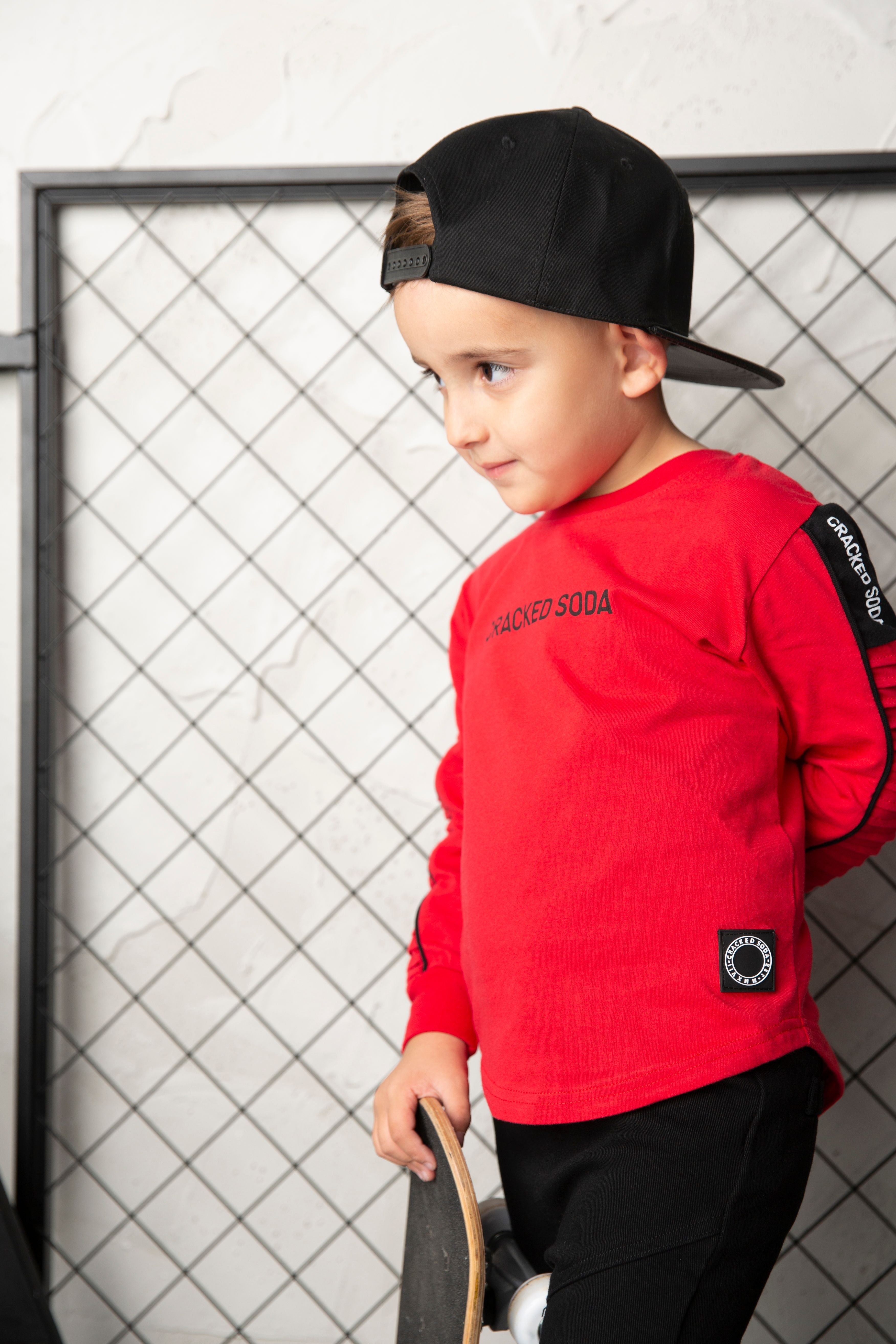Sammy Detailed Tee - Red-Clothing-Cracked Soda