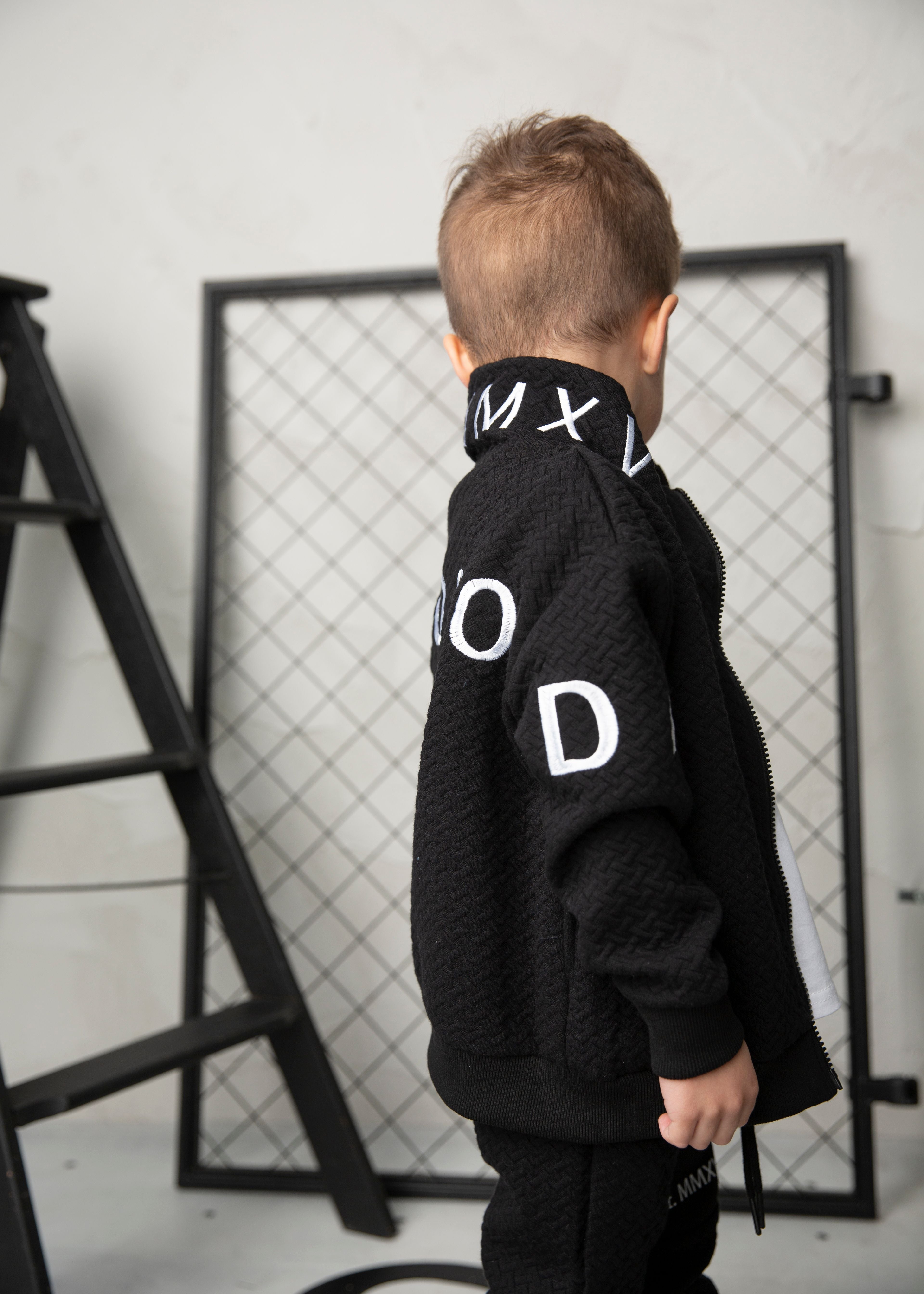 Luca Detailed Neck Zip Crew - Black-Clothing-Cracked Soda