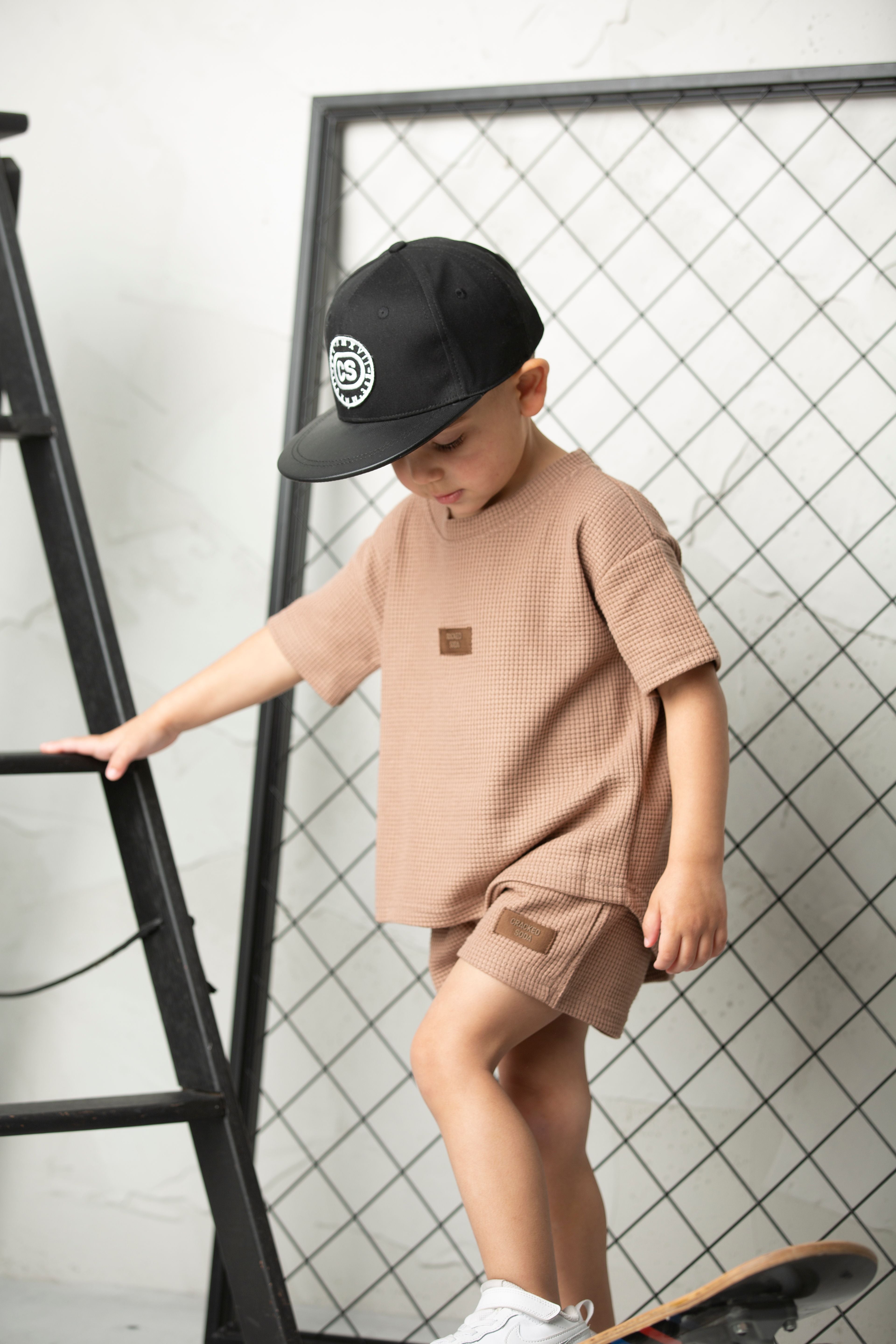 Dash Waffle Scoop Tee - Mocha-Clothing-Cracked Soda