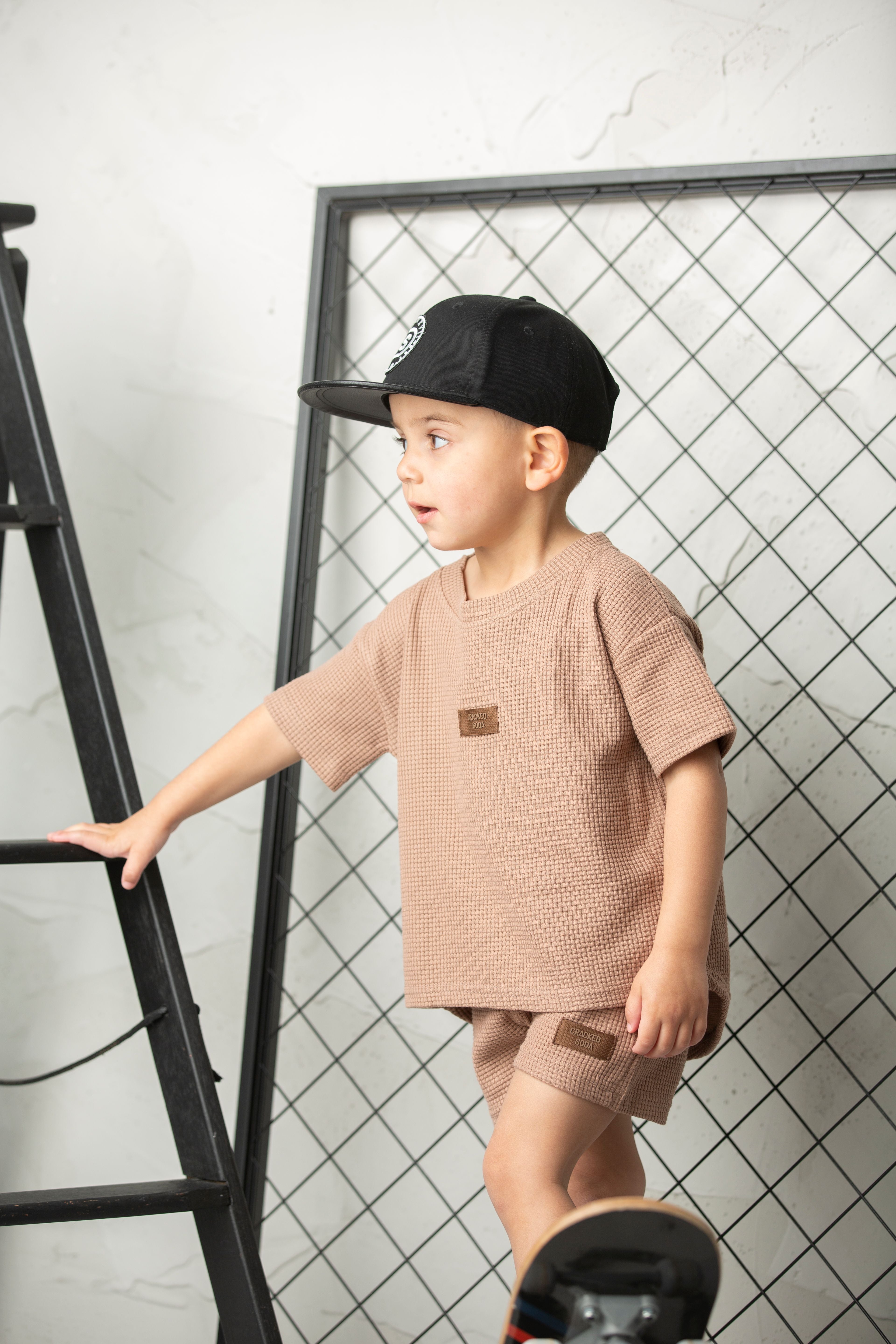 Dash Waffle Scoop Tee - Mocha-Clothing-Cracked Soda